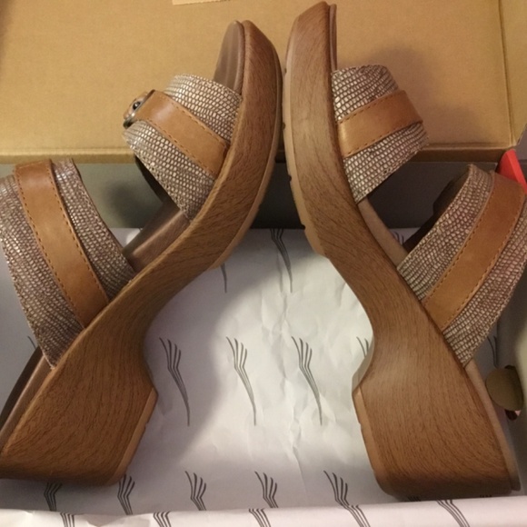 Dansko Jessie Lizzard Sand  Sz 39 - Picture 3 of 8
